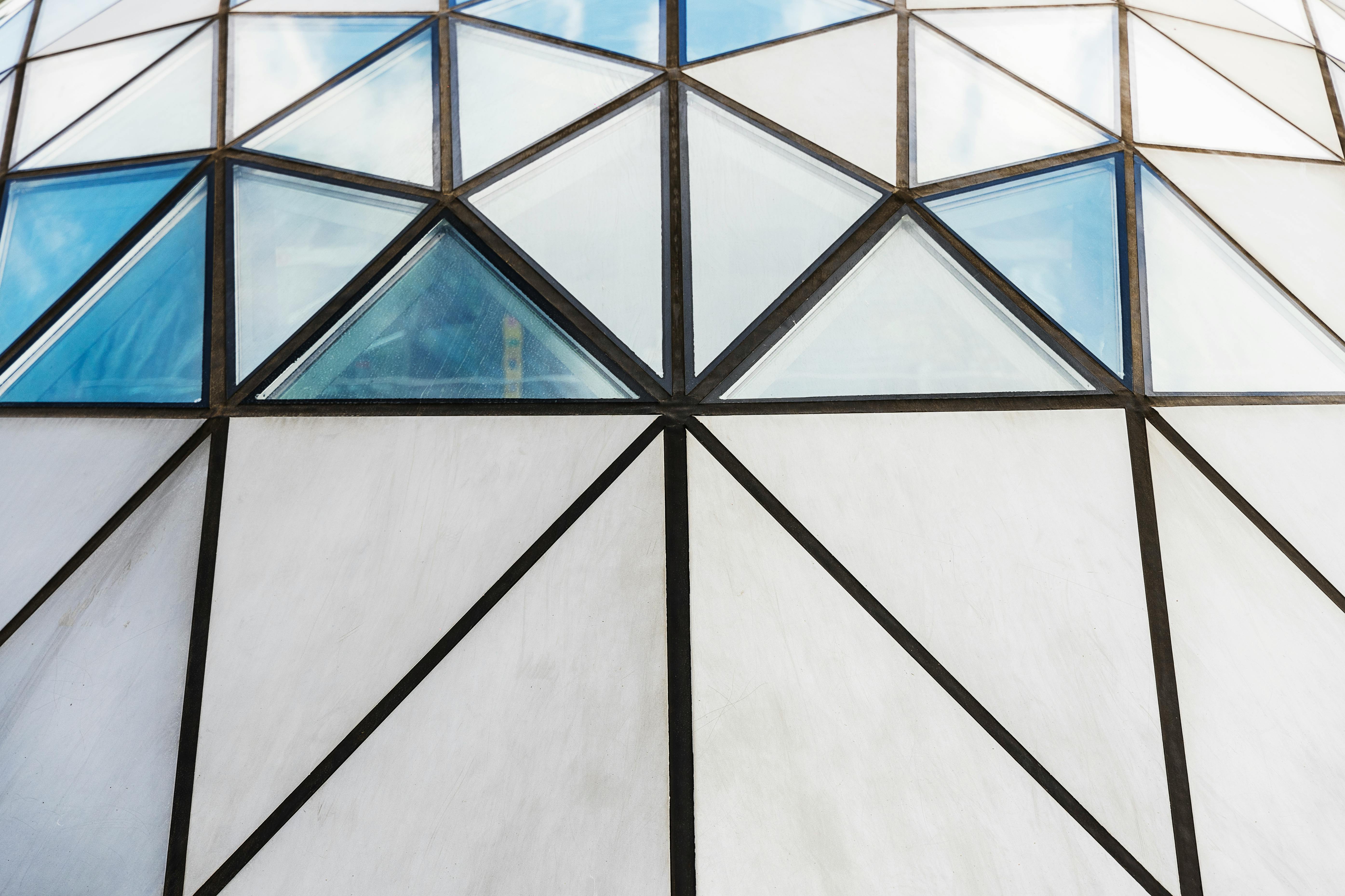 Detalle de vidrio en una construcción moderna