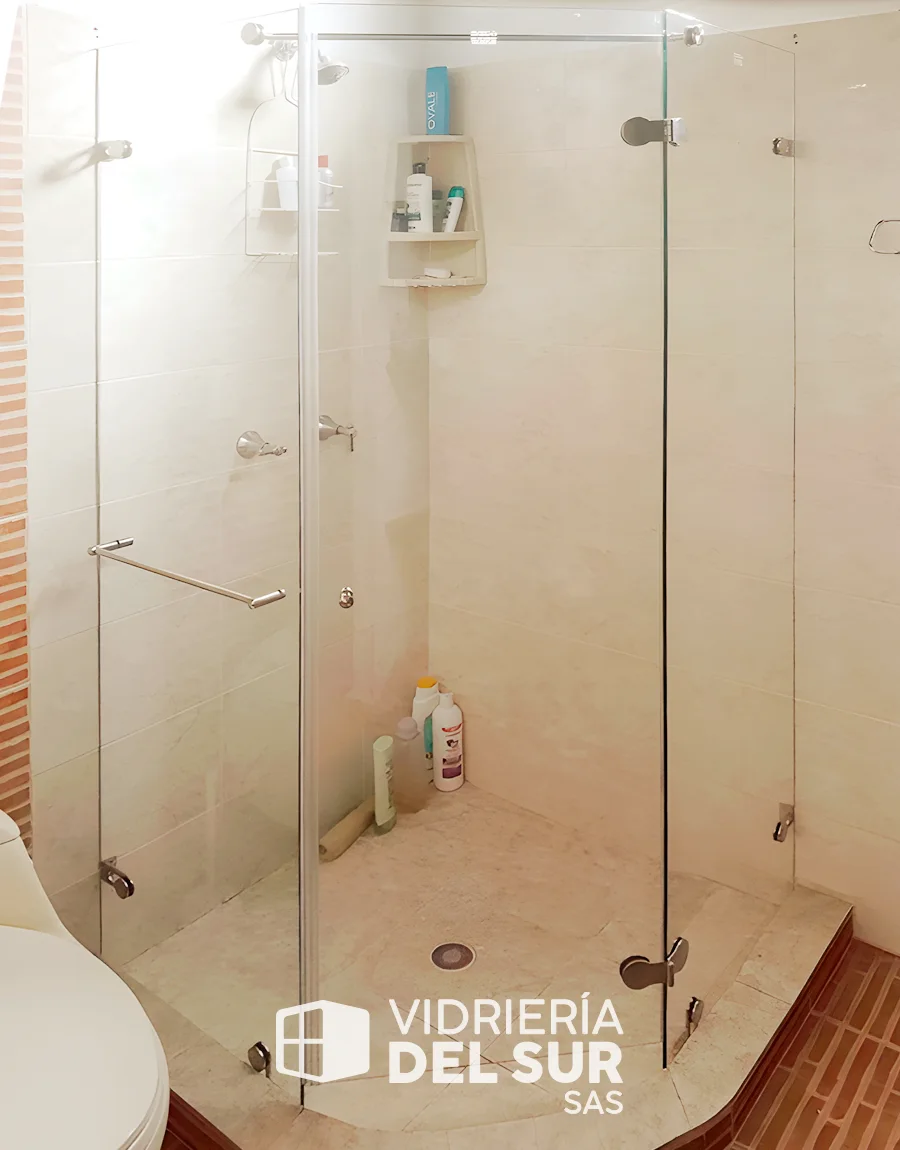 División para baño de 3 cuerpos