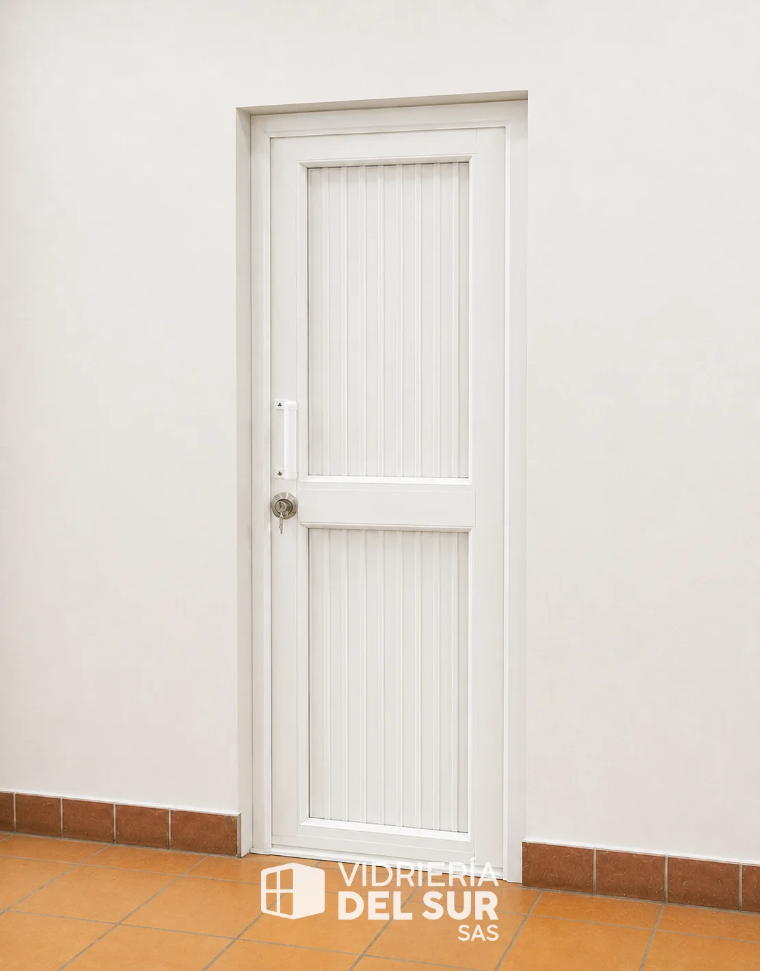Puerta de aluminio con revestimiento completo