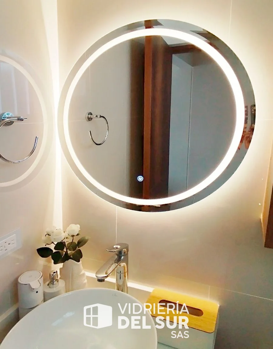 Espejo redondo con iluminación LED y sandblasting