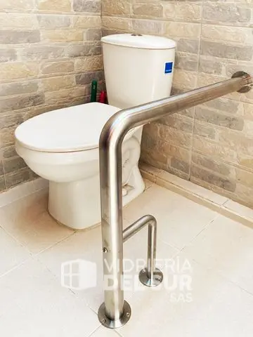 Barra de apoyo en acero inoxidable para accesibilidad