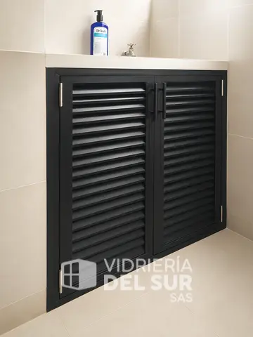 Puertas ventiladas en aluminio para almacenamiento