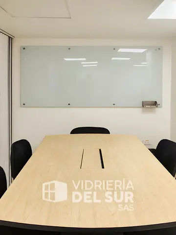Tablero de vidrio templado con guía cuadriculada